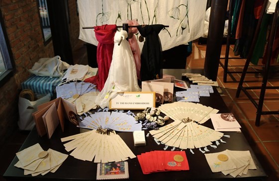 Int’l Silk - Brocade Festival 2019 opens in Hoi An ảnh 3