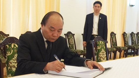Vietnam declares two day national mourning for former PM Phan Van Khai ảnh 6