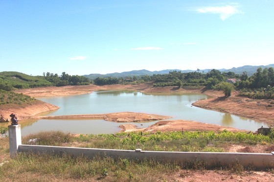 Hot climate, drought cause severe damage in Ha Tinh ảnh 5