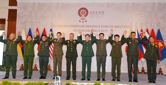 Vietnam calls for cooperation in maritime incident settlement ảnh 1