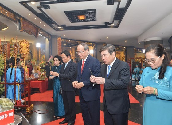 City top leaders pay tribute to Hung Kings ảnh 1