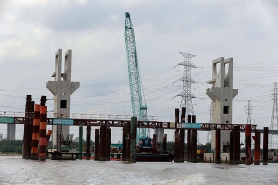 HCMC urges land clearance, handover for anti-flooding project ảnh 2