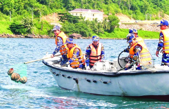 Vitality in island outposts ảnh 6