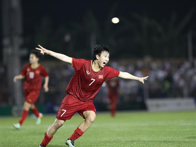 Vietnam women enter SEA Games football’s final ảnh 4