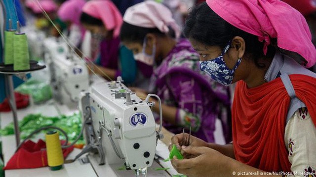 Lao động ngành công nghiệp thời trang bị lãng quên vì đại dịch Covid-19: Chúng tôi quả thật trắng tay rồi - Ảnh 2. Lao động ngành công nghiệp thời trang bị lãng quên vì đại dịch Covid-19: Chúng tôi quả thật trắng tay rồi - Ảnh 2.