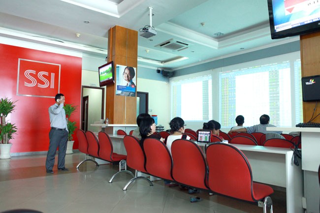 CP chứng khoán: Ăn chậm mà chắc ảnh 1