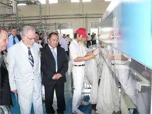 Viet Nam S First Clinic Laundry Opens In Southern Province Economy Sggp English Edition