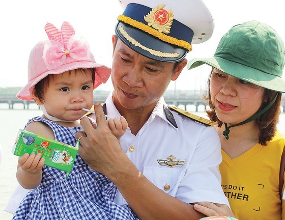 Tet atmosphere on DK1 platform ảnh 1