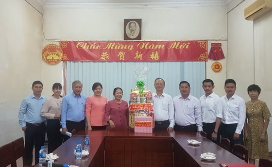 City’s leader congratulates Chinese-Vietnamese community on traditional New Yea ảnh 1