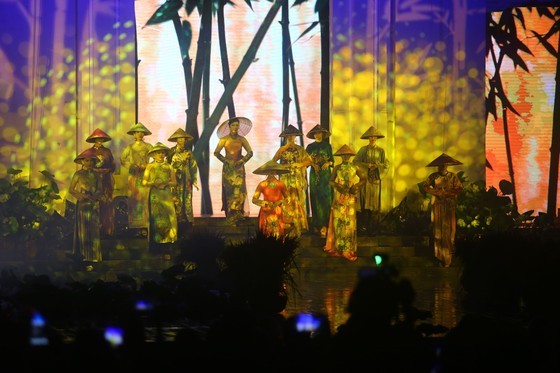 HCMC Ao Dai Festival 2020 opens ảnh 7