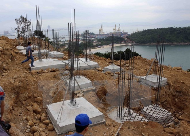 An unlicensed construction site in Son Tra Peninsula (Photo: VNA)