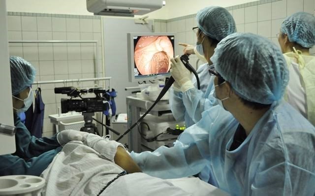 Vietnam has begun implementing gene and immune cell therapies, with the goal of tailoring cancer treatments to individual patients (Illustrative photo: suckhoedoisong.vn)