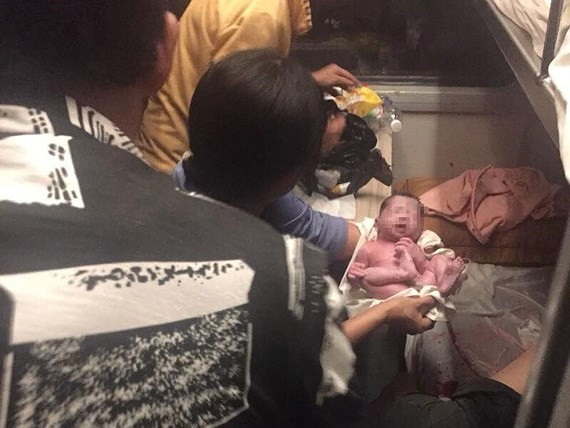 Woman gives birth on Sai Gon- Hanoi train