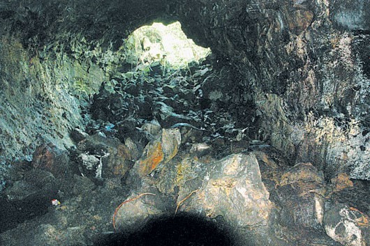 A cave in the volcanic cave system in Krong No district (Photo: Dak Nong Newspaper)
