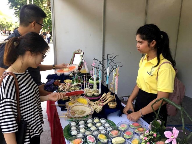 Thailand's handicraft products introduced at the Thai Festival 2018 (Source: toquoc.vn)