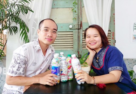 Mr. Tran Anh Tuan and Ms. Nguyen Binh Minh with their EcoBricks
