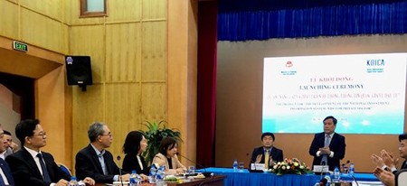 Deputy Minister Vu Dai Thang delivered his speech in the launching ceremony