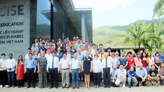 Scientific seminar on Neutrino brings chances to Vietnamese physicists