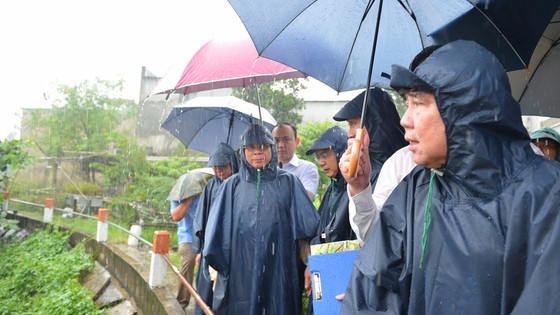 Anti-flood projects should be carried out synchronously: HCMC Party Chief ảnh 2