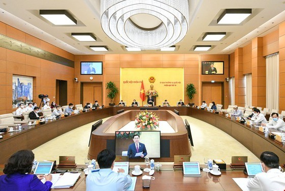 On-balance sheet bad debt ratio kept at less than 2 percent: Governor ảnh 1