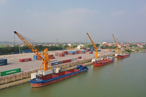 Ministry announces list of 10 inland ports in Vietnam ảnh 1 Ministry announces list of 10 inland ports in Vietnam ảnh 1