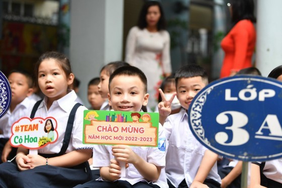Roughly 23 million students start new academic year nationwide ảnh 1 Roughly 23 million students start new academic year nationwide ảnh 1