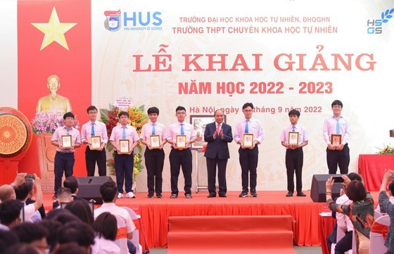 Roughly 23 million students start new academic year nationwide ảnh 2 Roughly 23 million students start new academic year nationwide ảnh 2