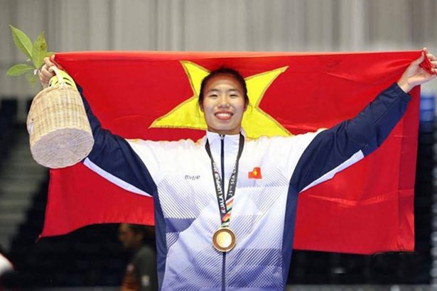 Ho Thi Thu Hien after taking bronze at the 16th Asian Karate Federation Senior Championships which closed on Sunday in Tashkent, Uzbekistan.  (Photo: baohatinh.vn)