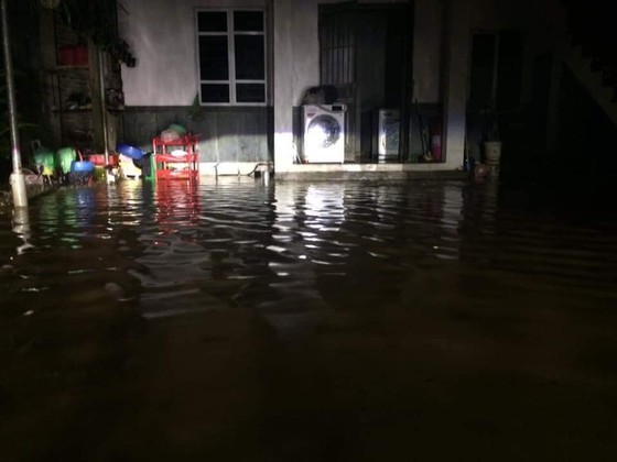 Torrential downpour causes flood chaos in Northern region ảnh 3 Torrential downpour causes flood chaos in Northern region ảnh 3