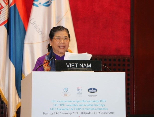 Vice Chairwoman of the National Assembly Tong Thi Phong delivers a speech at the plenary session of the IPU-141 in Belgrade, Serbia, on October 15 (Photo: VNA)