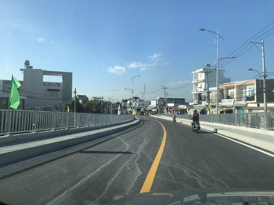 Phuoc Loc Bridge open to traffic in HCMC ảnh 2