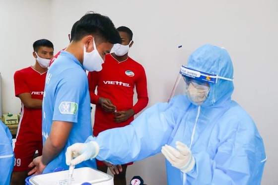 Vietnamese footballers proposed to get Covid-19 vaccine