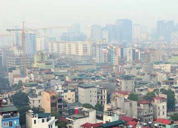 Air pollution continues exceeding permissible level in Hanoi ảnh 1