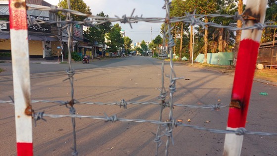 Mekong Delta localities continue to perform social distancing ảnh 1