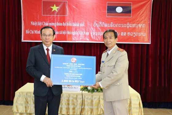 High-ranking delegation of HCMC visits Vientiane-HCMC friendship high school ảnh 4 High-ranking delegation of HCMC visits Vientiane-HCMC friendship high school ảnh 4