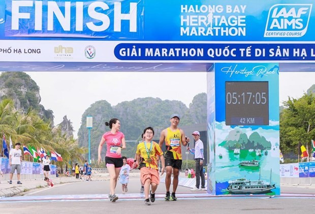 Nearly 1,200 int'l athletes to compete in Halong Bay Heritage Marathon 2022 ảnh 2 Nearly 1,200 int'l athletes to compete in Halong Bay Heritage Marathon 2022 ảnh 2