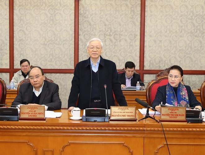 Party General Secretary and President Nguyen Phu Trong (standing) speaks at the meeting (Photo VNA)