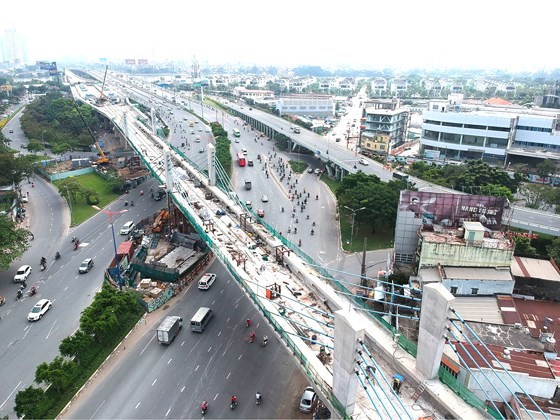 Construction in progress at Ben Thanh-Suoi Tien metro line project in Binh Thanh district, HCMC (Photo: SGGP)