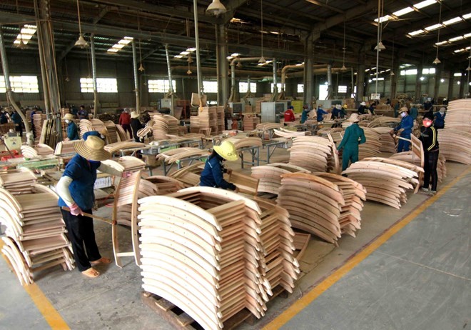 Vietnam earned nearly US$5.23 billion from forestry exports in the first half of 2019, up almost 20 percent year on year (Photo: VNA)