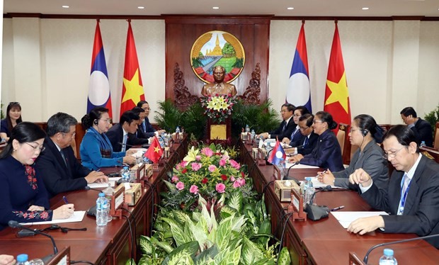 At the talks between Chairwoman of Vietnam’s National Assembly Nguyen Thi Kim Ngan and her Lao counterpart Pany Yathotou (Photo: VNA)
