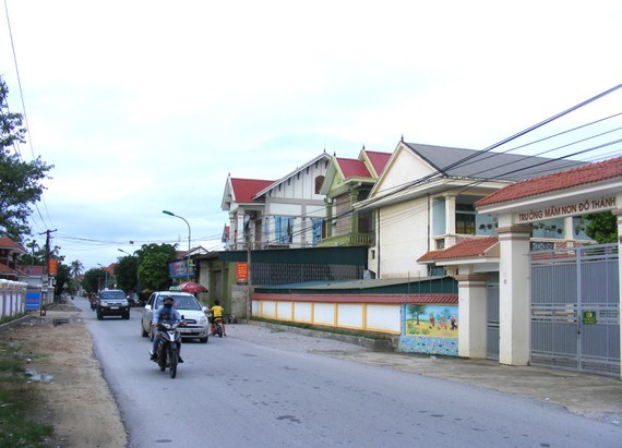 People in Do Thanh Commune (Yen Thanh District, Nghe An Province) can afford nicer houses thanks to legal labor exports
