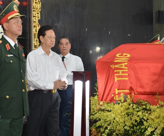 State funeral held in HCMC for former Party leader Tran Quoc Huong ảnh 10 State funeral held in HCMC for former Party leader Tran Quoc Huong ảnh 10