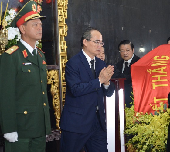 State funeral held in HCMC for former Party leader Tran Quoc Huong ảnh 2 State funeral held in HCMC for former Party leader Tran Quoc Huong ảnh 2