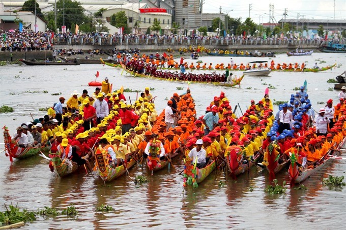 Long boat race is held annually in Kien Giang attracting more visitors-Photo: VNS