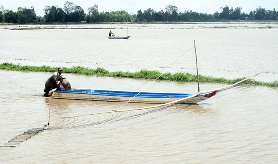 Mekong flooding rising quickly to warning level two