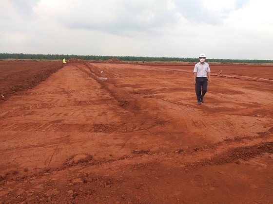 Busyness on construction site of Long Thanh International Airport ảnh 7