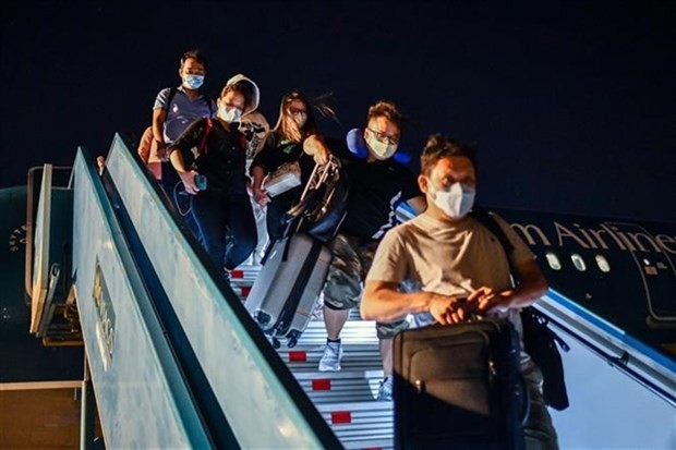 Aviation industry rebounds in Q2 thanks to opening of routes ảnh 1