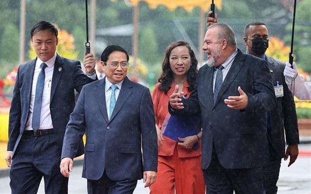 Welcome ceremony held for Cuba Prime Minister ảnh 2