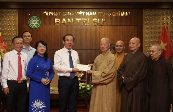 HCMC Party Chief congratulates Supreme Patriarch of VBS's Patronage Council ảnh 3