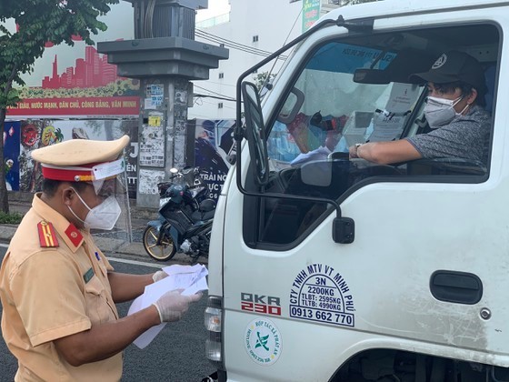 HCMC sees successful first day of military-manned travel restrictions ảnh 4 HCMC sees successful first day of military-manned travel restrictions ảnh 4